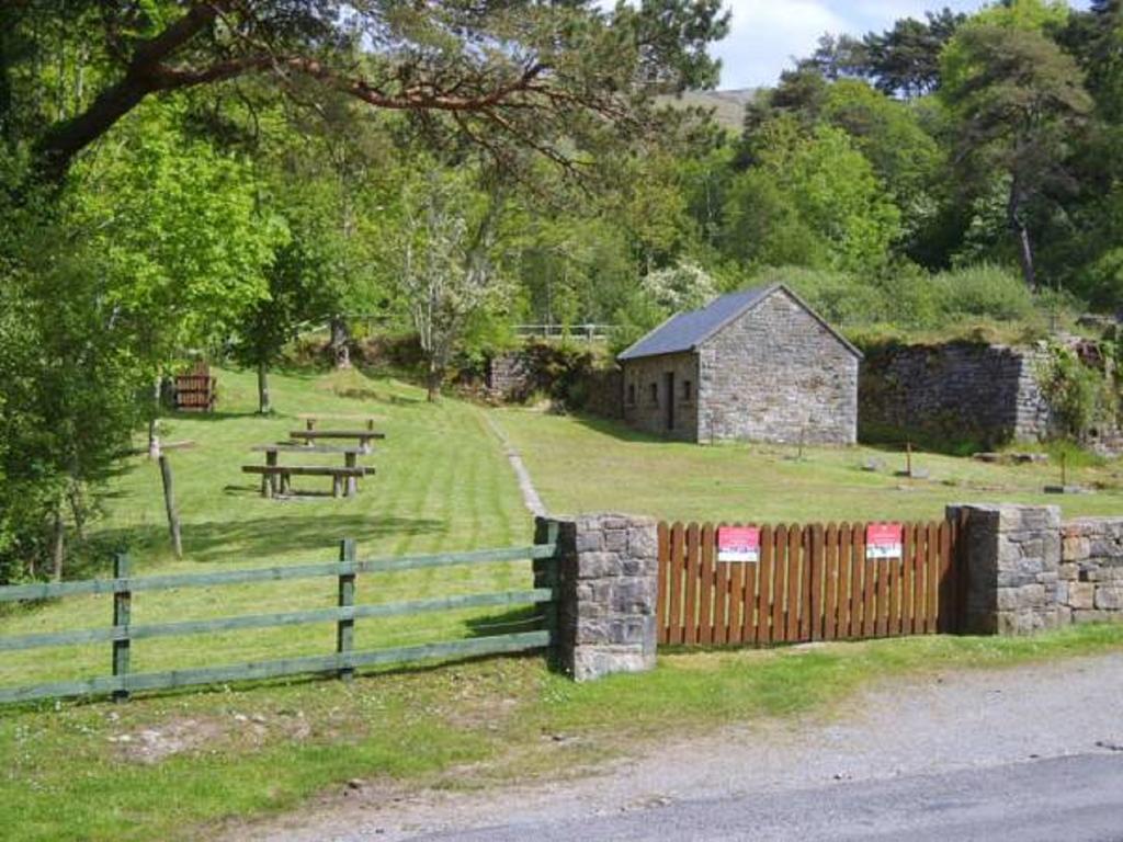 The Benwiskin Centre Ballaghnatrillick Exterior foto